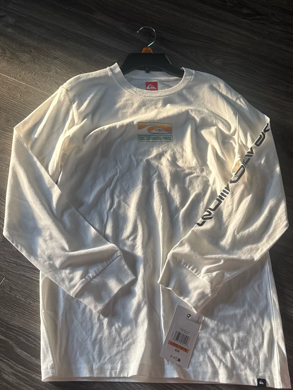 NWT Boys (14/16) Quiksilver White Long Sleeve Logo Tee with Sleeve Graphic